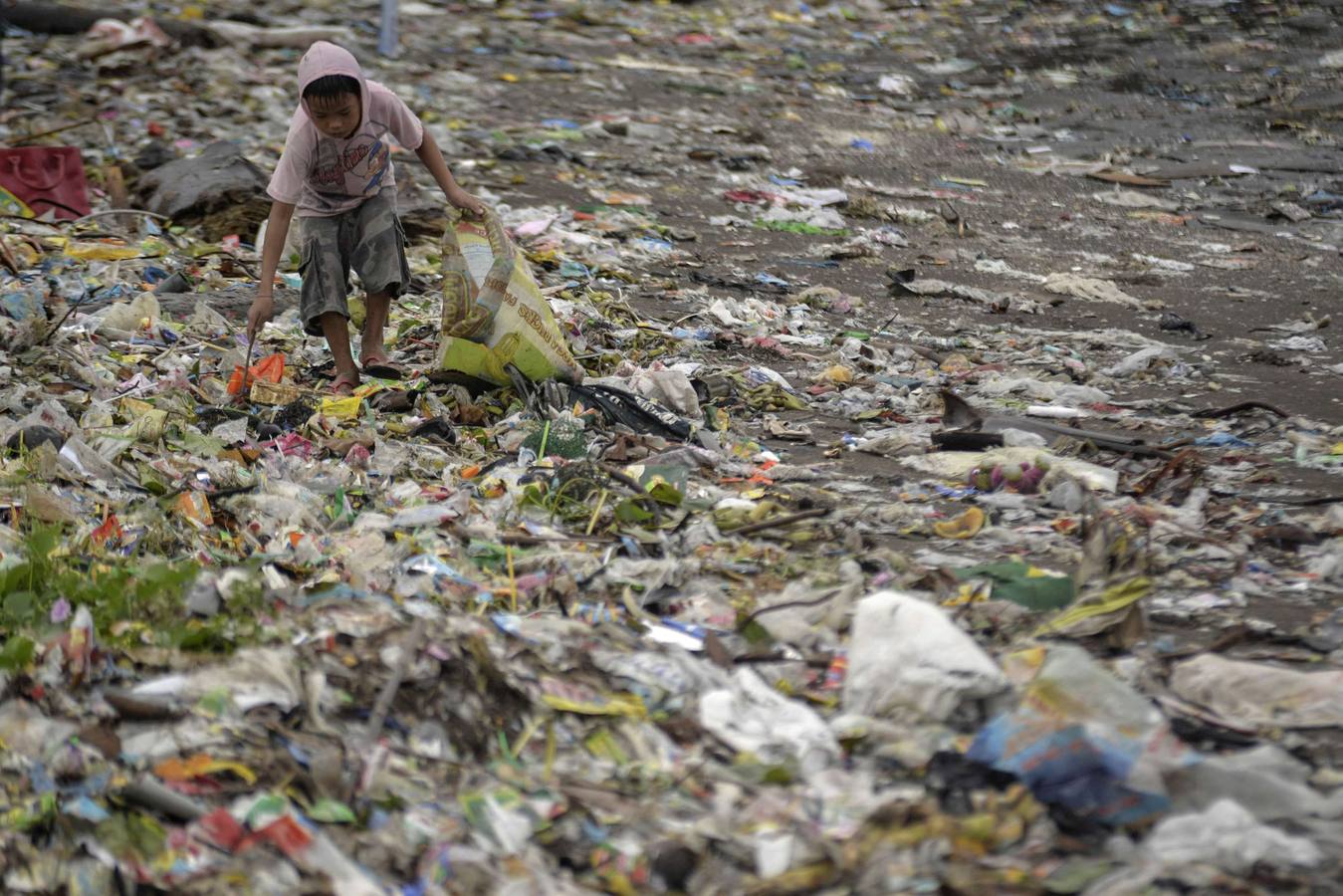 El tifón Hagupit deja 27 muertos y miles de desplazados en Filipinas