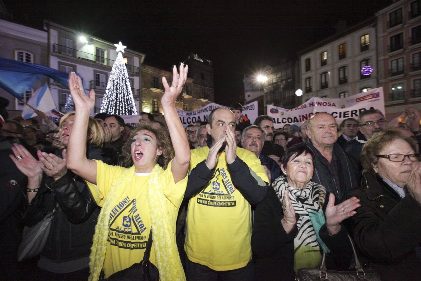 Multitudinaria manifestación en Avilés contra el cierre de Alcoa