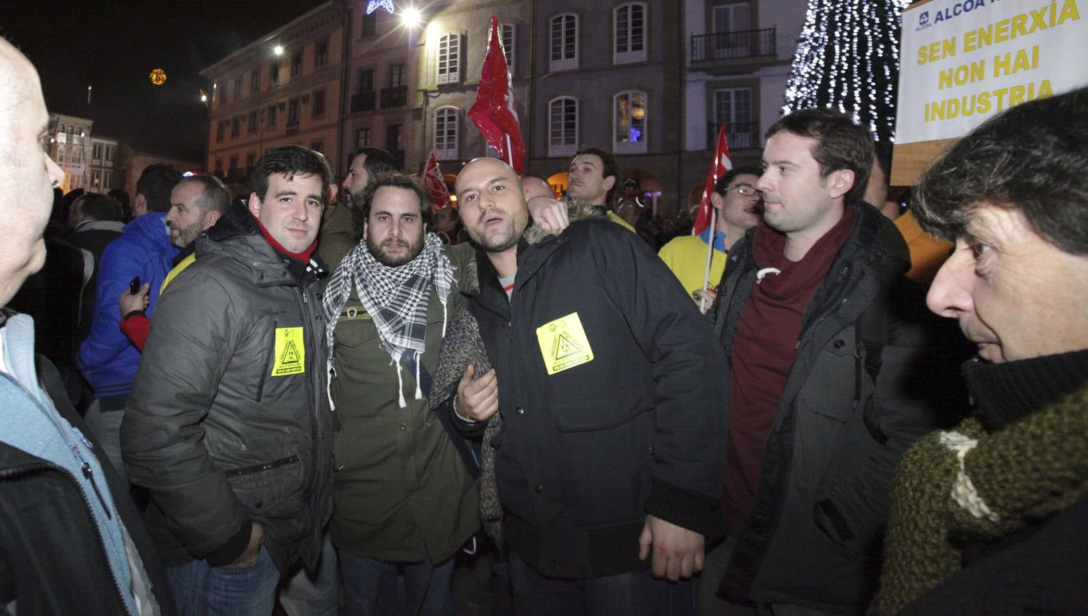 Multitudinaria manifestación en Avilés contra el cierre de Alcoa