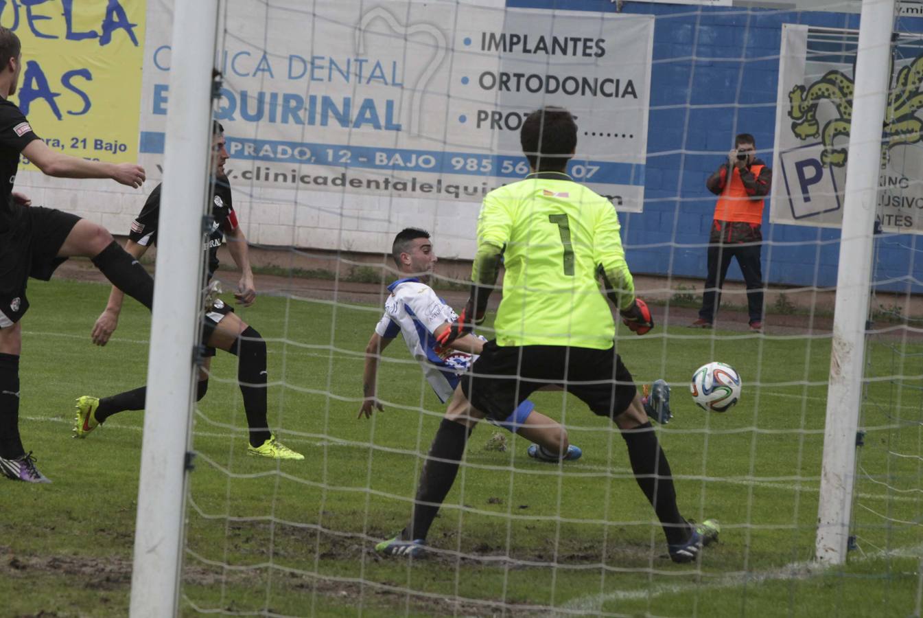 Las mejores imágenes de la victoria del Real Avilés en el Suárez Puerta