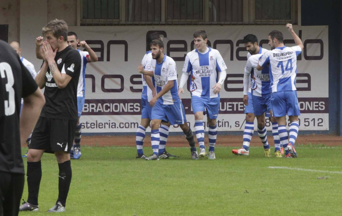 Las mejores imágenes de la victoria del Real Avilés en el Suárez Puerta