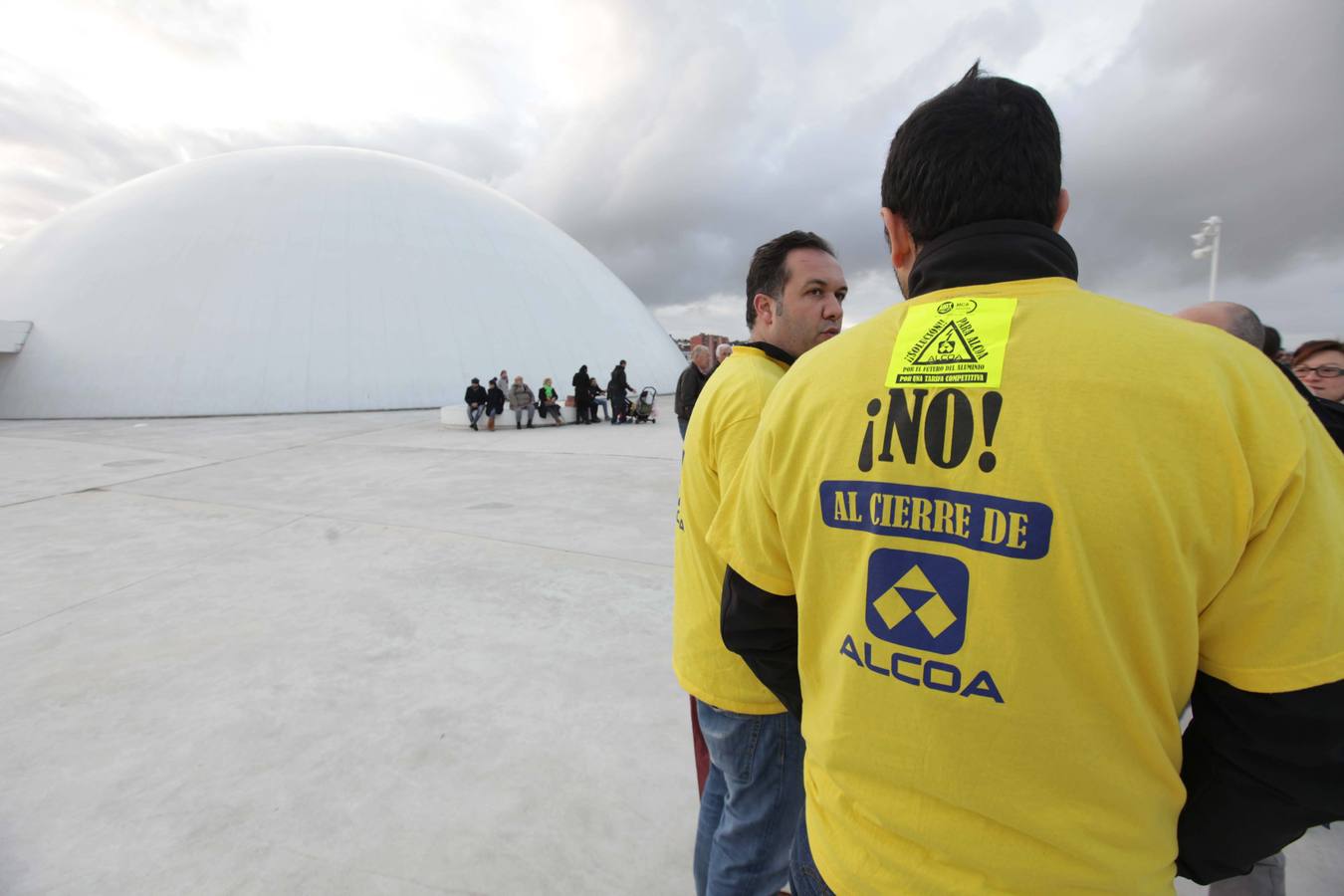 Manifestación en apoyo a los trabajadores de Alcoa en el Niemeyer