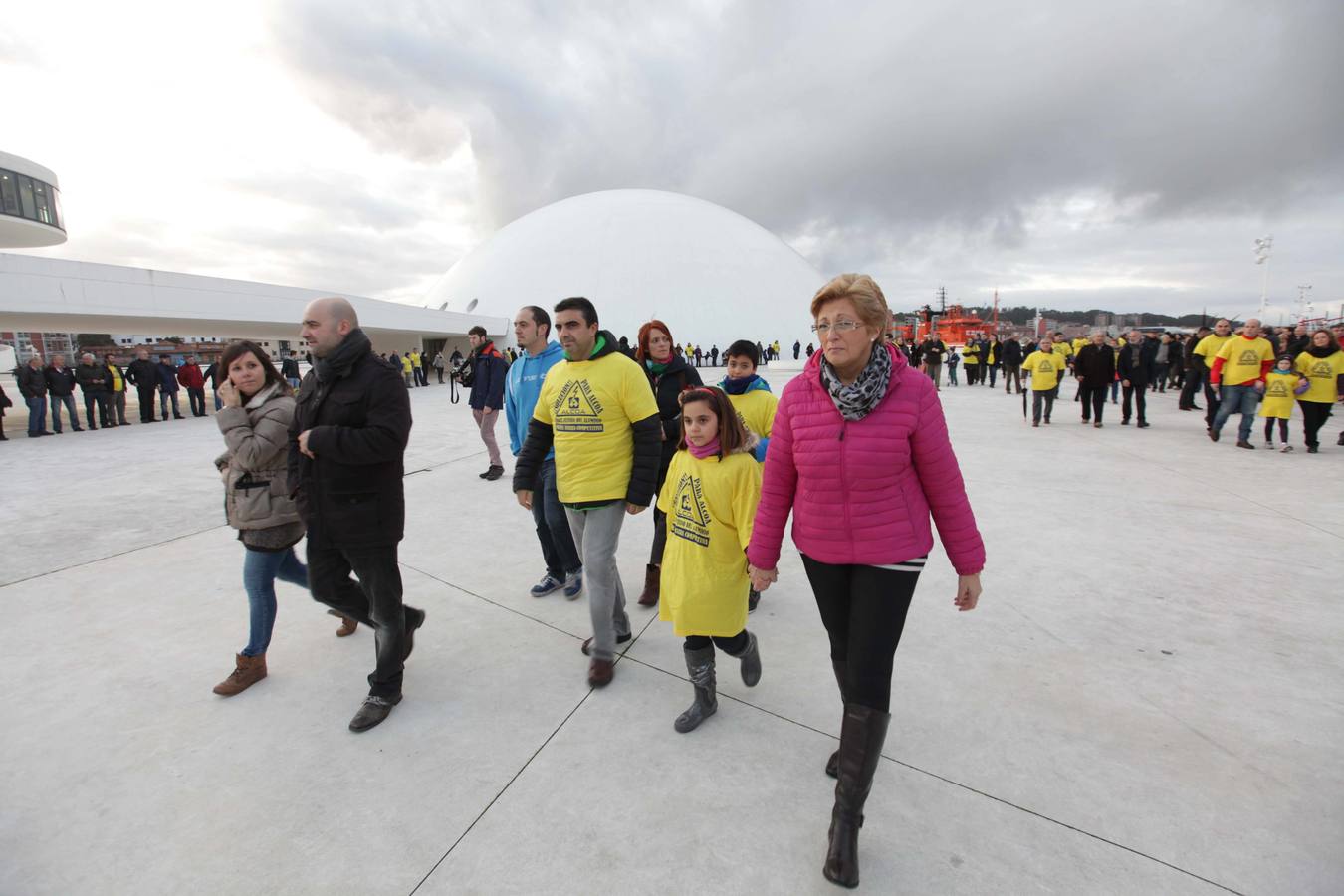 Manifestación en apoyo a los trabajadores de Alcoa en el Niemeyer