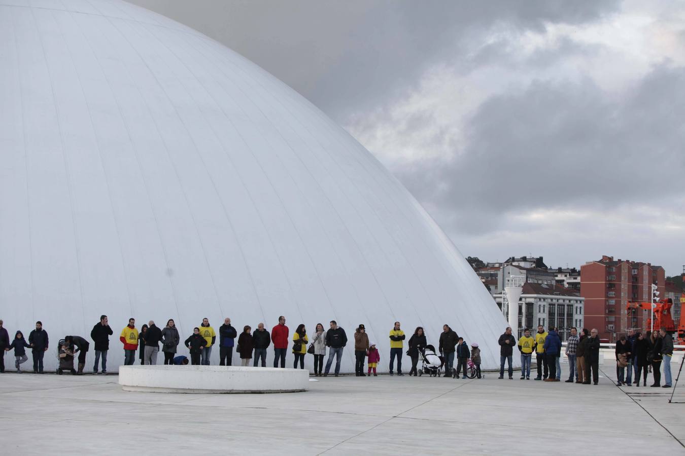 Manifestación en apoyo a los trabajadores de Alcoa en el Niemeyer