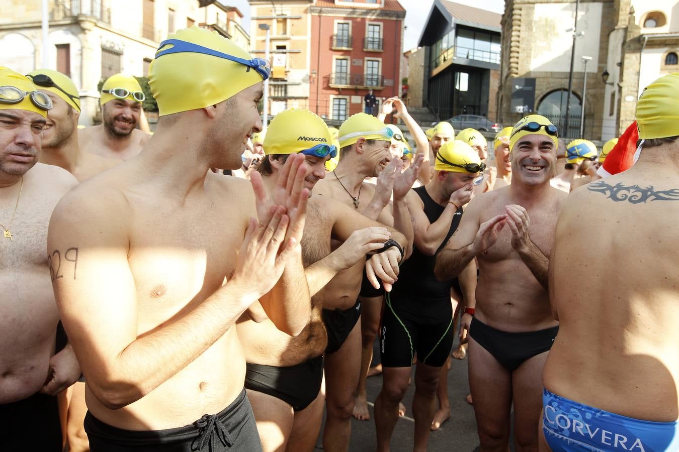 La Copa de Navidad de Gijón reúne a 250 nadadores