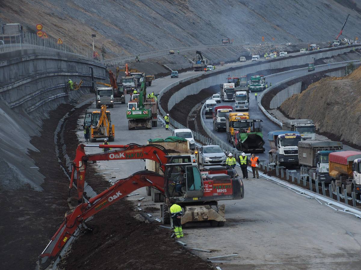 Las imágenes de las últimas obras en la Autovía del Cantábrico