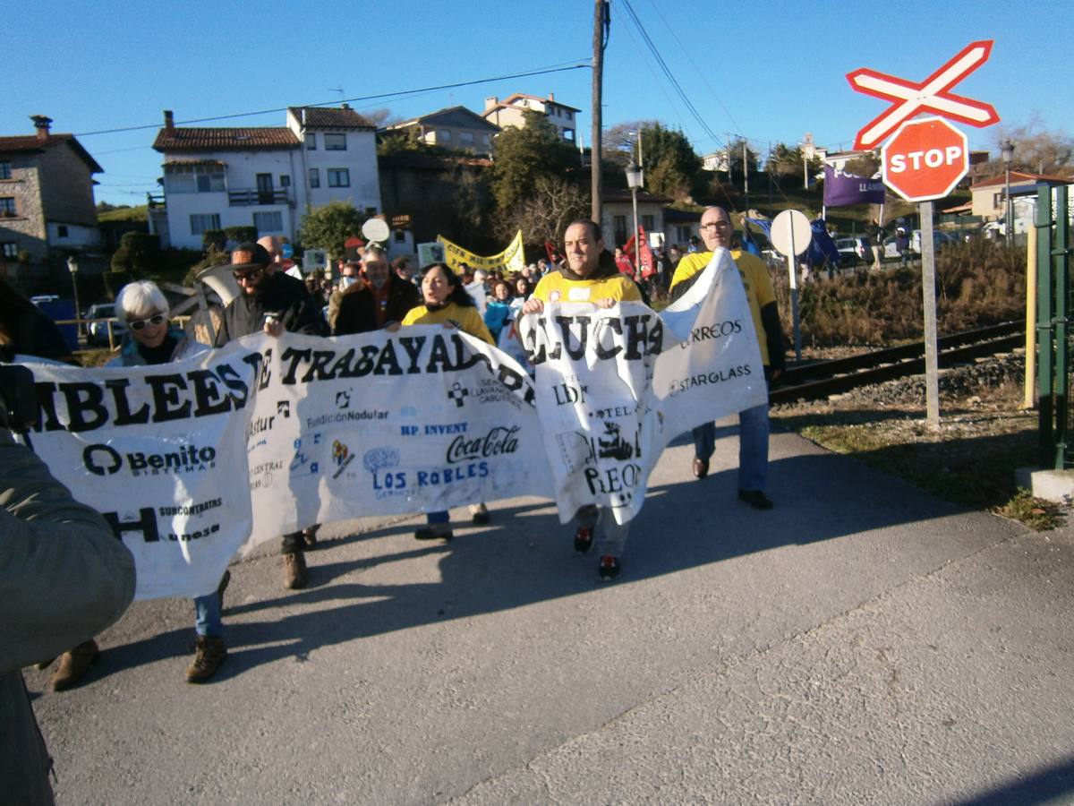 Protesta en la inauguración de la autovía del Cantábrico