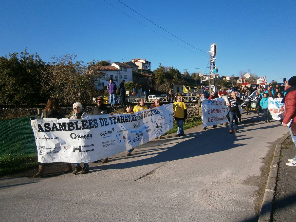 Protesta en la inauguración de la autovía del Cantábrico