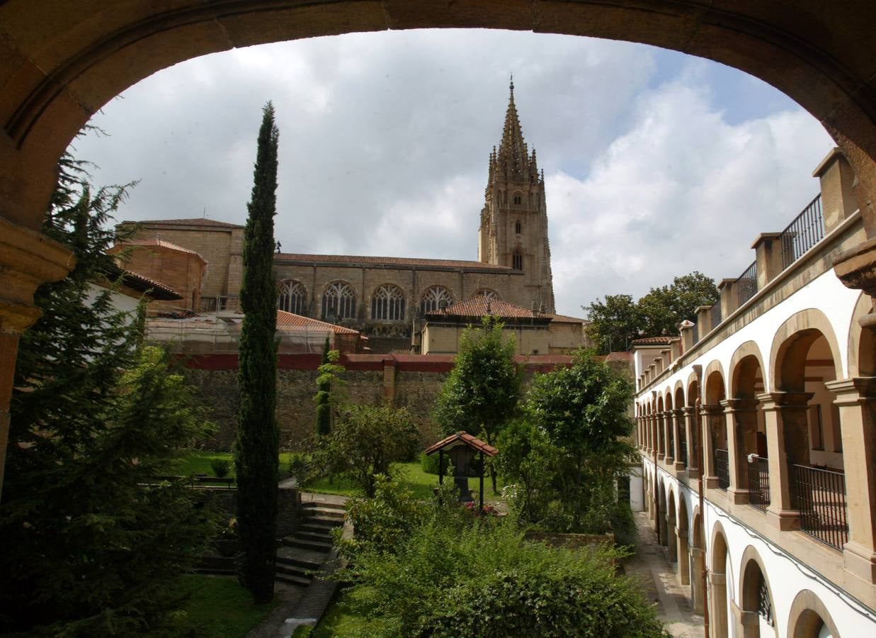 Las Pelayas. Es indudable que uno de los jardines más significativos de El Antiguo lo custodian las Pelayas en su monasterio.