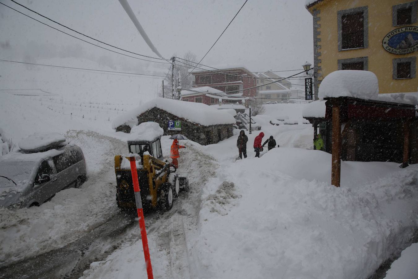 Espectacular nevada en Sotres