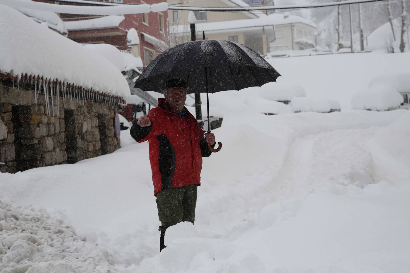 Espectacular nevada en Sotres