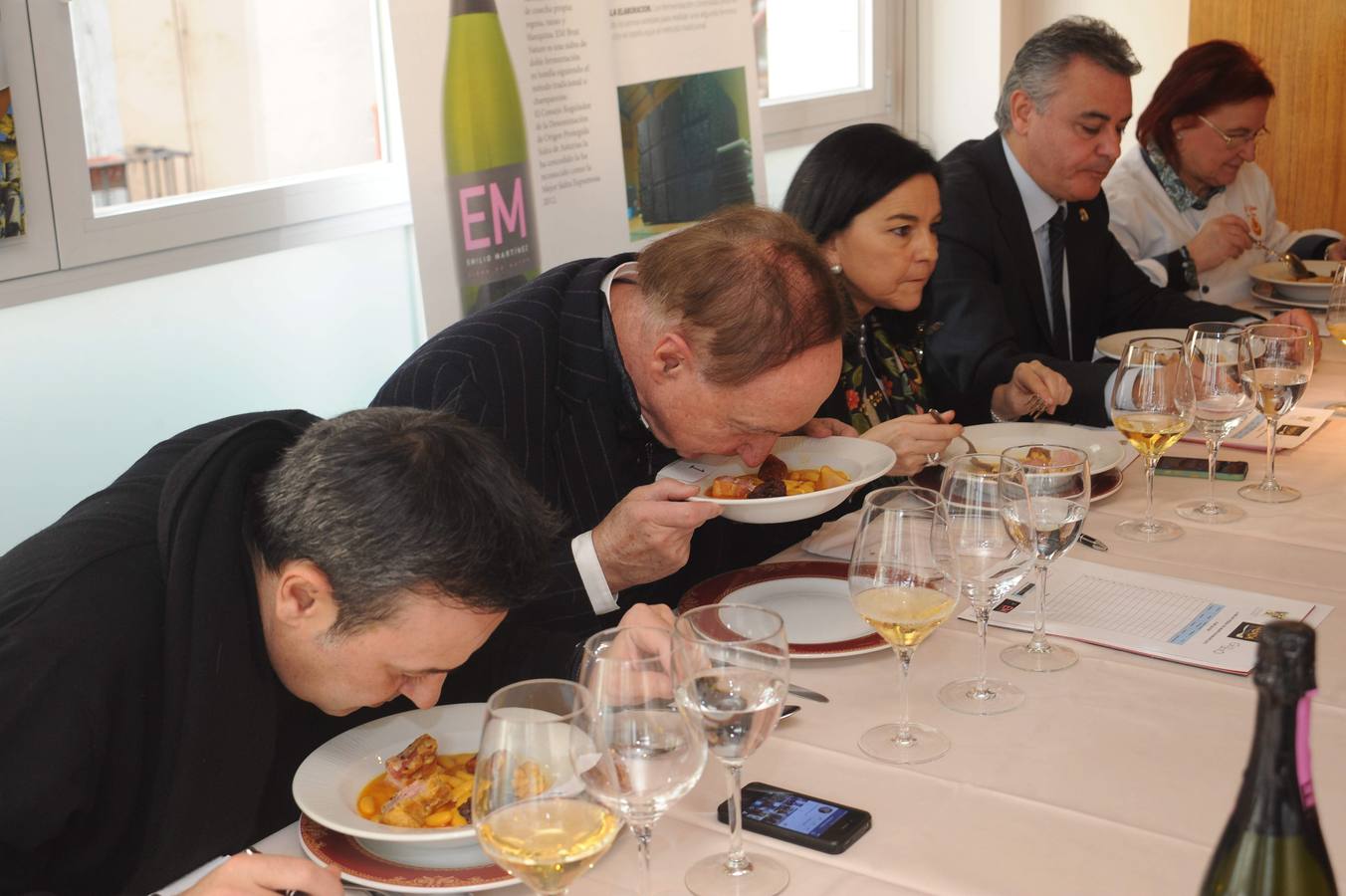 El restaurante El Ñeru de Madrid gana la fase nacional del concurso La Mejor Fabada del Mundo