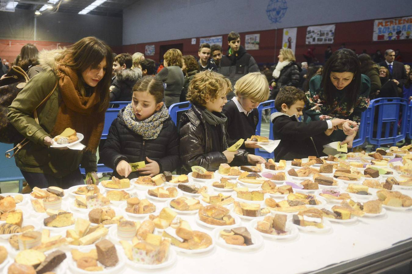 Merienda solidaria y donación de sangre en el colegio de la Inmaculada