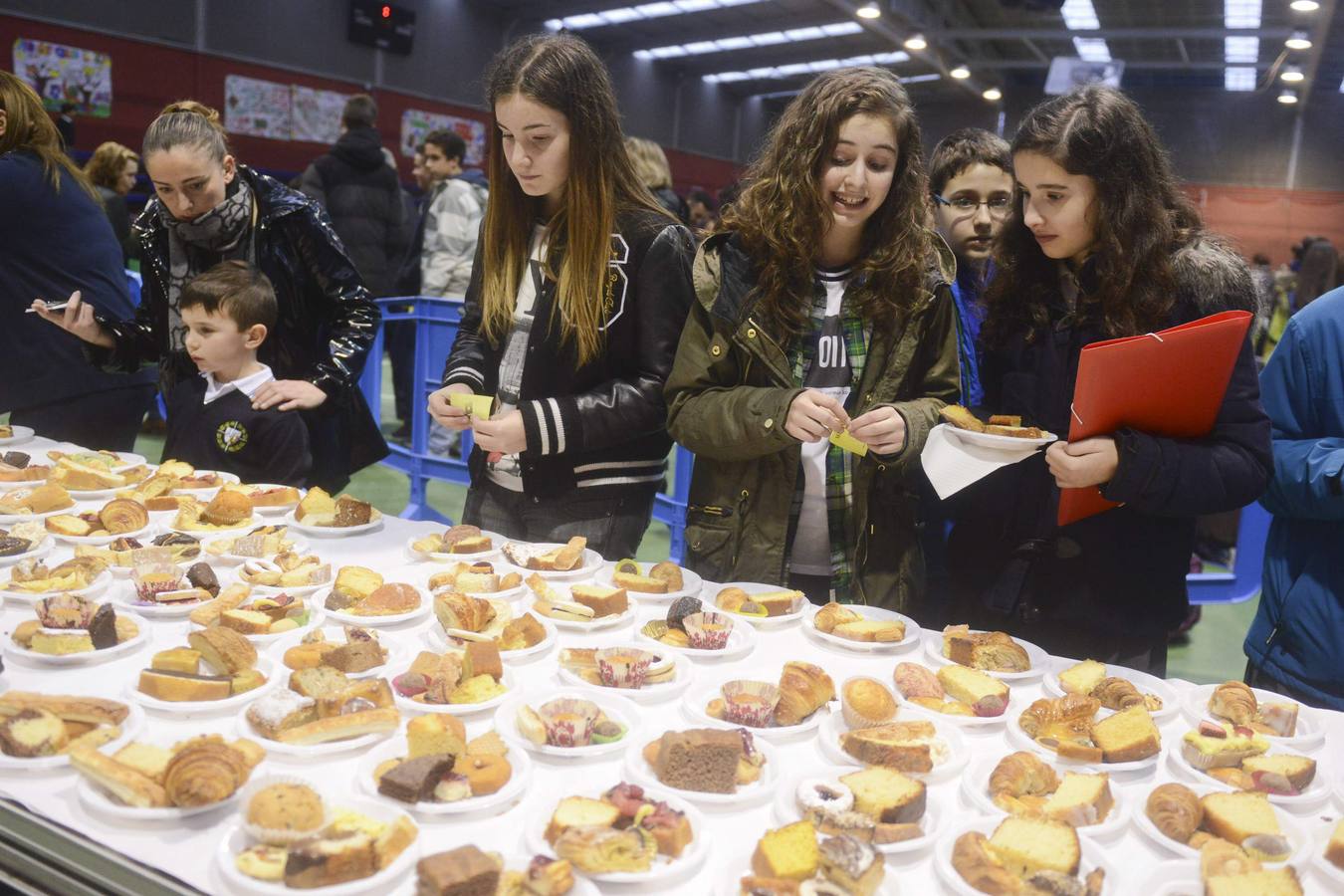 Merienda solidaria y donación de sangre en el colegio de la Inmaculada