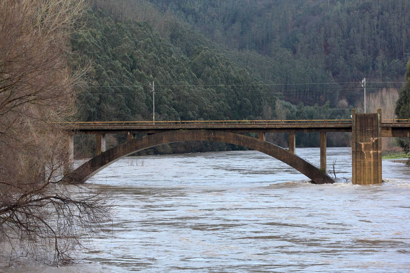 La amenazante desembocadura del río Nalón