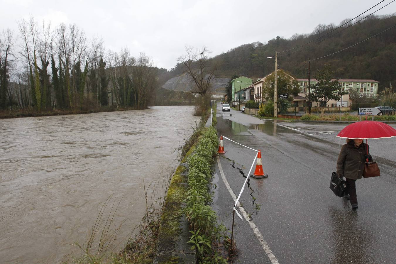 Sábado de granizo y viento en Oviedo