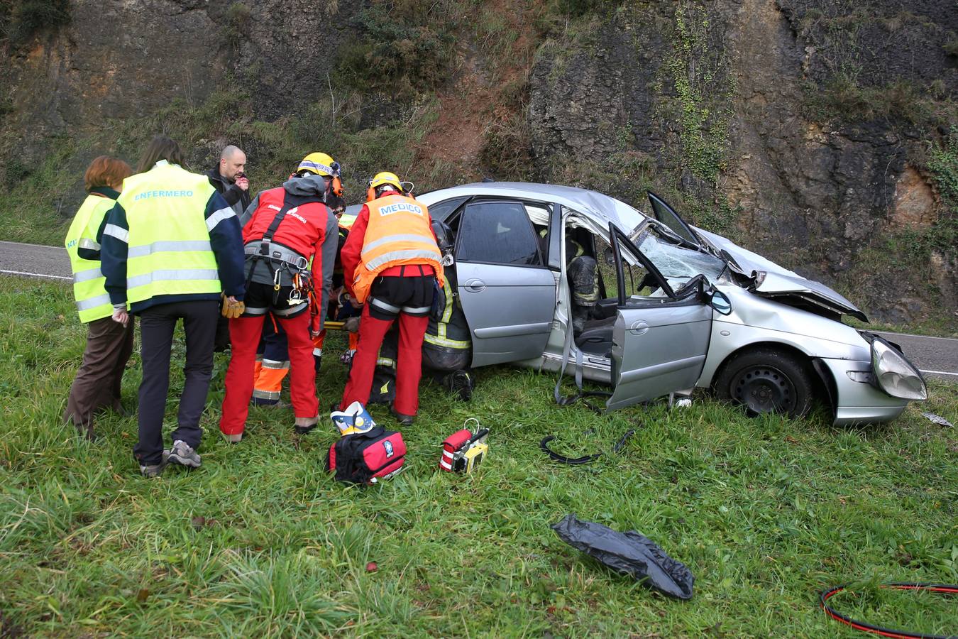 Espectacular accidente en Salas