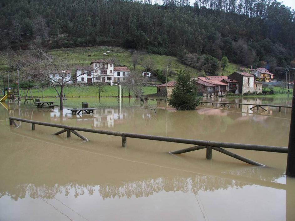 Los efectos del temporal en el oriente asturiano.