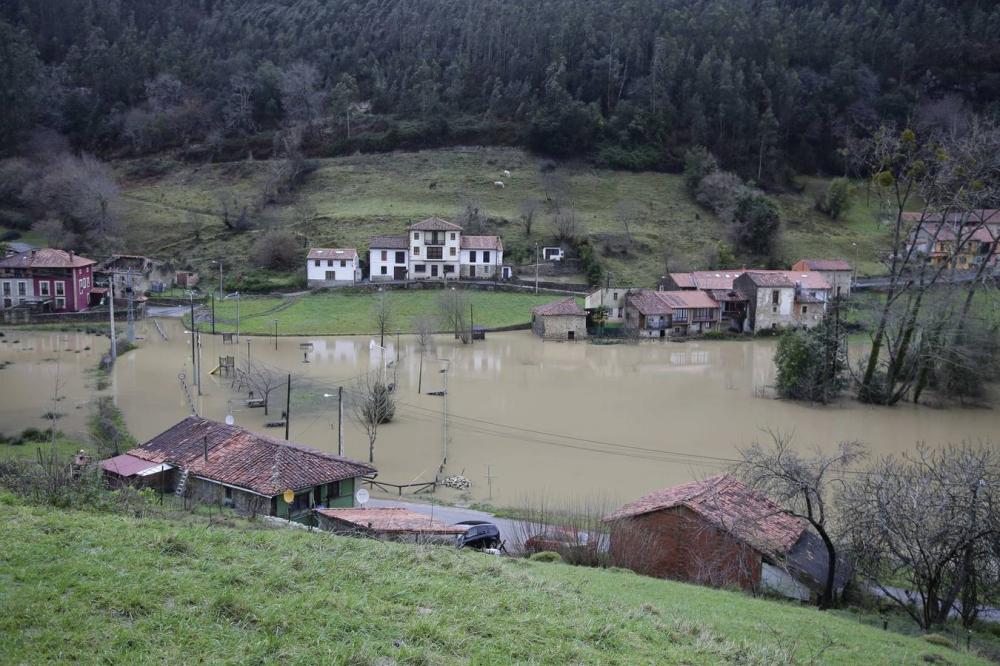 Los efectos del temporal en el oriente asturiano.