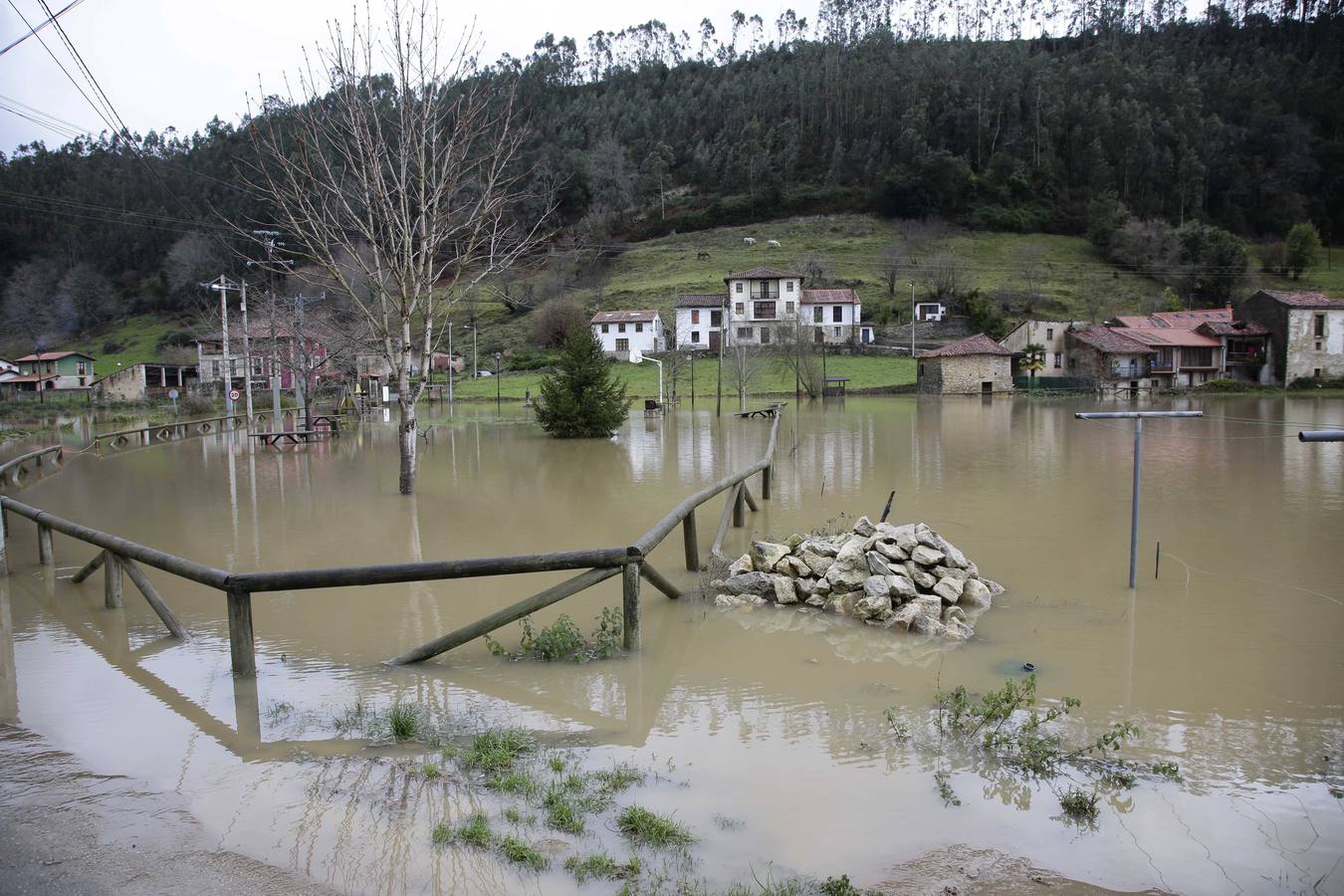 El temporal se ceba con el Oriente