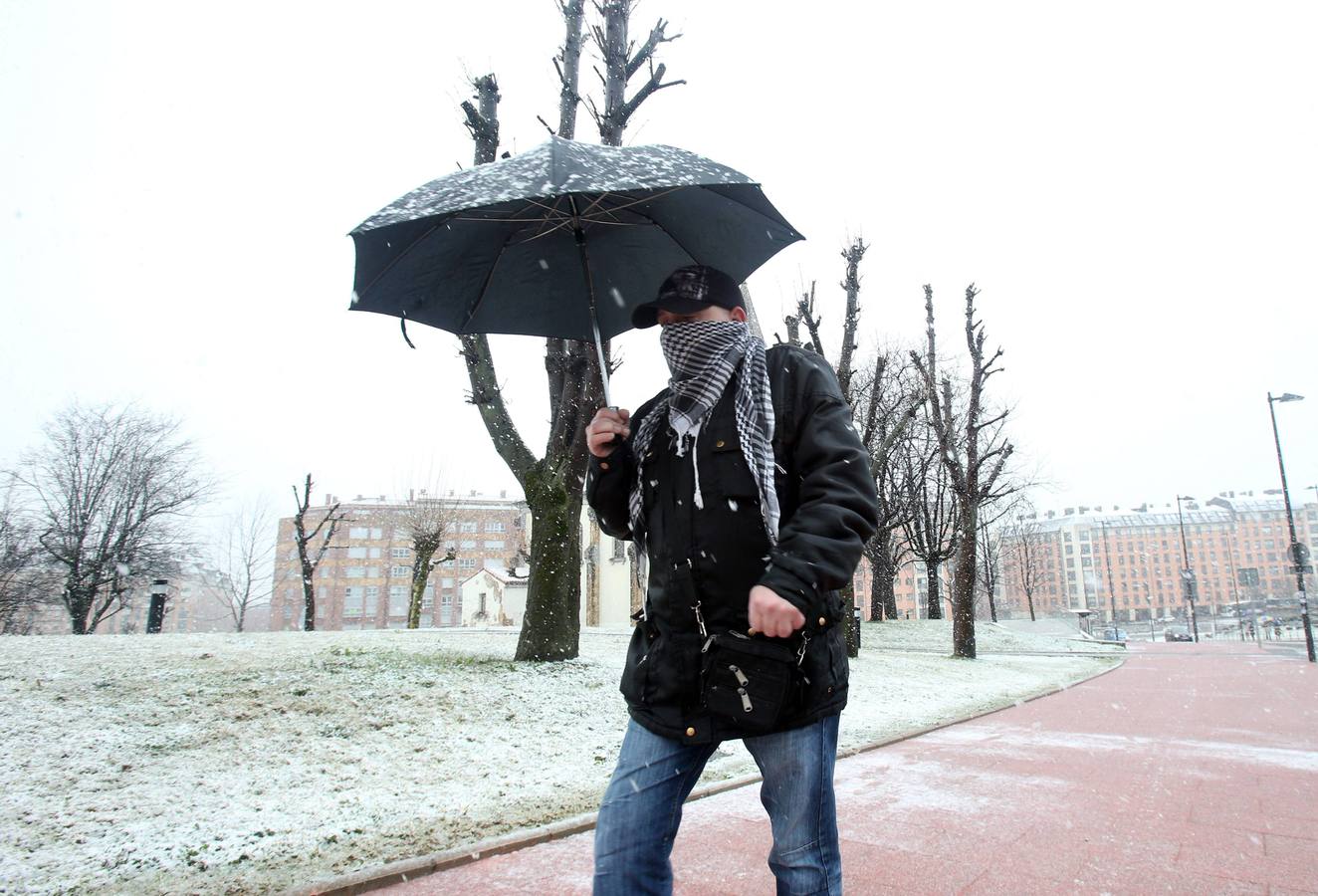 La nieve llega a Oviedo