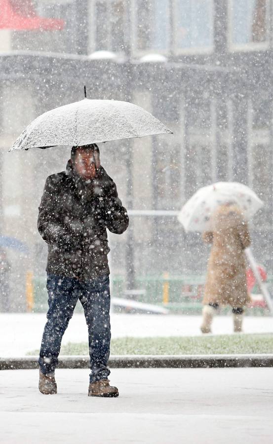 La nieve llega a Oviedo