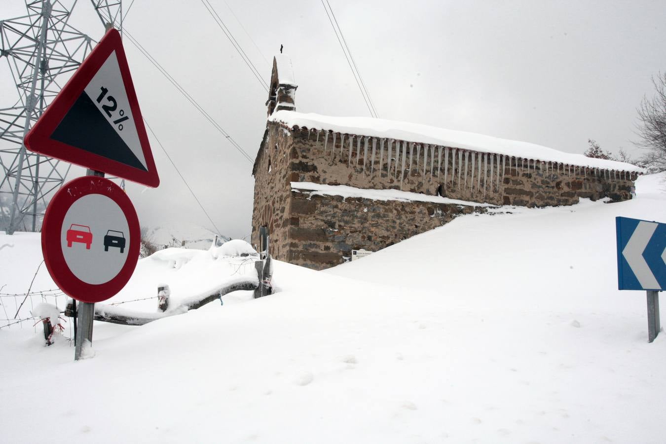 Las espectaculares imágenes que deja el trabajo para limpiar Pajares