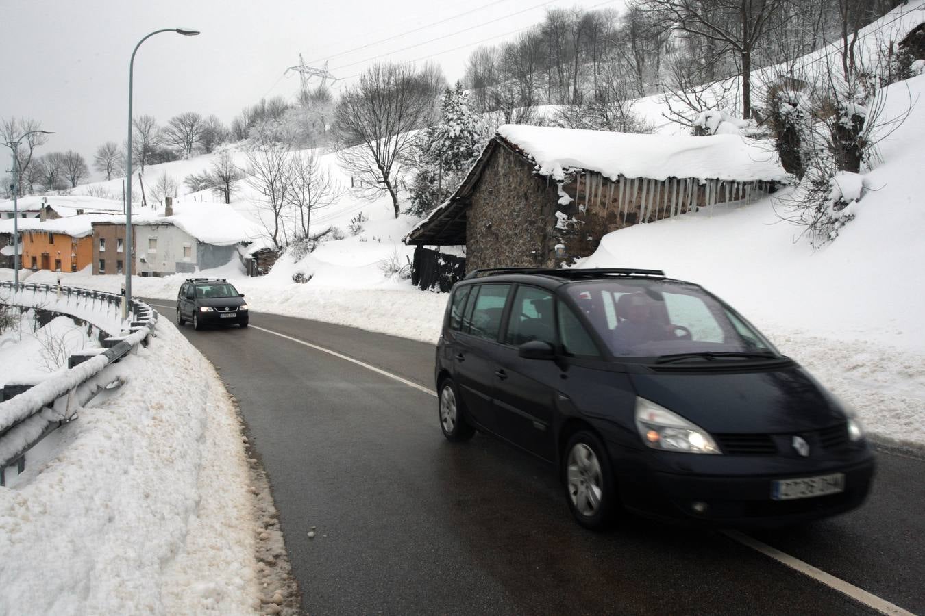 Las espectaculares imágenes que deja el trabajo para limpiar Pajares