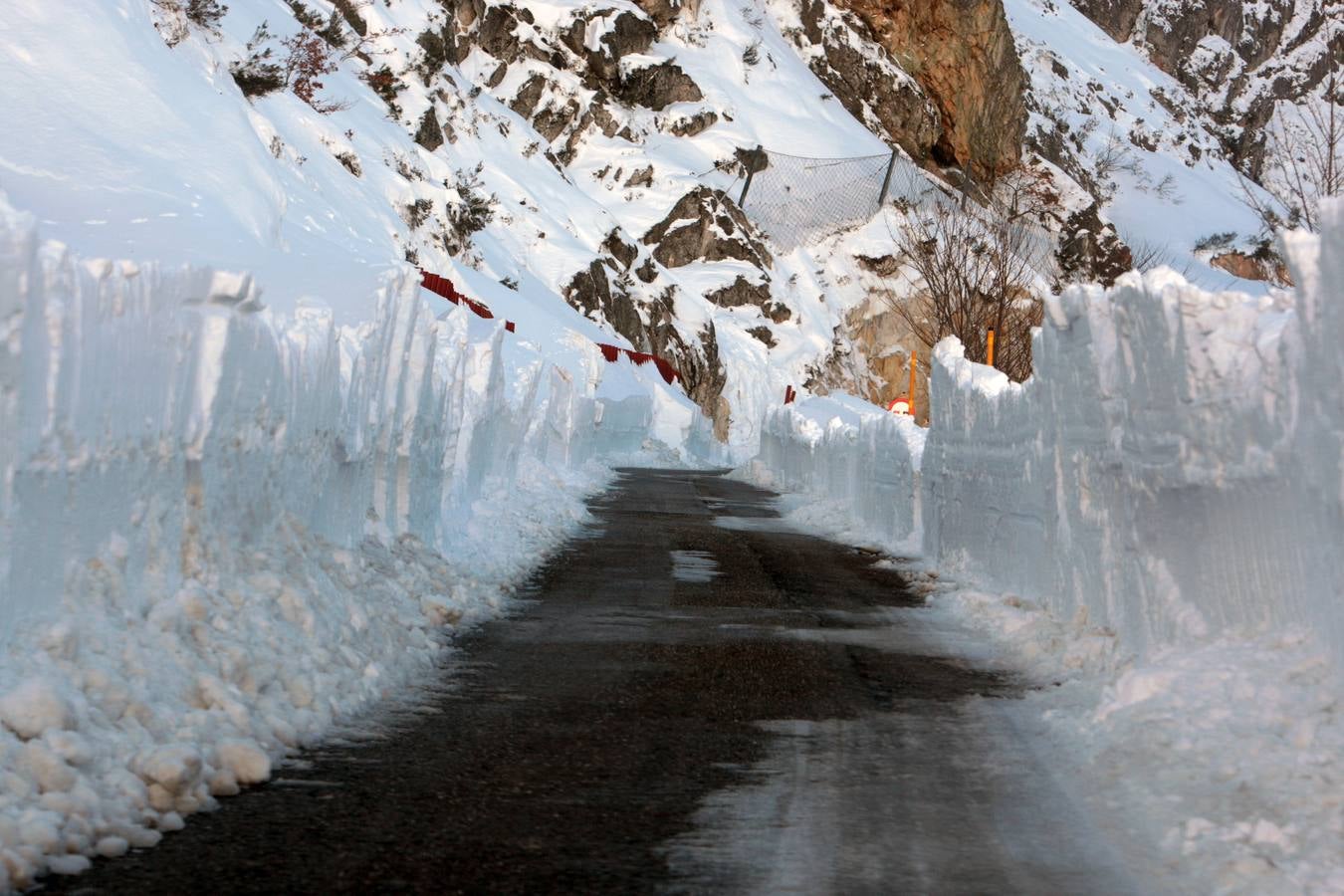 La alta montaña asturiana intenta recuperar la normalidad
