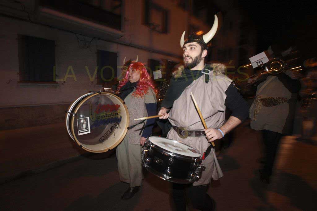 El Antroxu avilesino comienza a andar en Llaranes