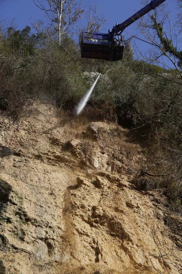 A chorro limpio para asegurar la ladera de la N-634