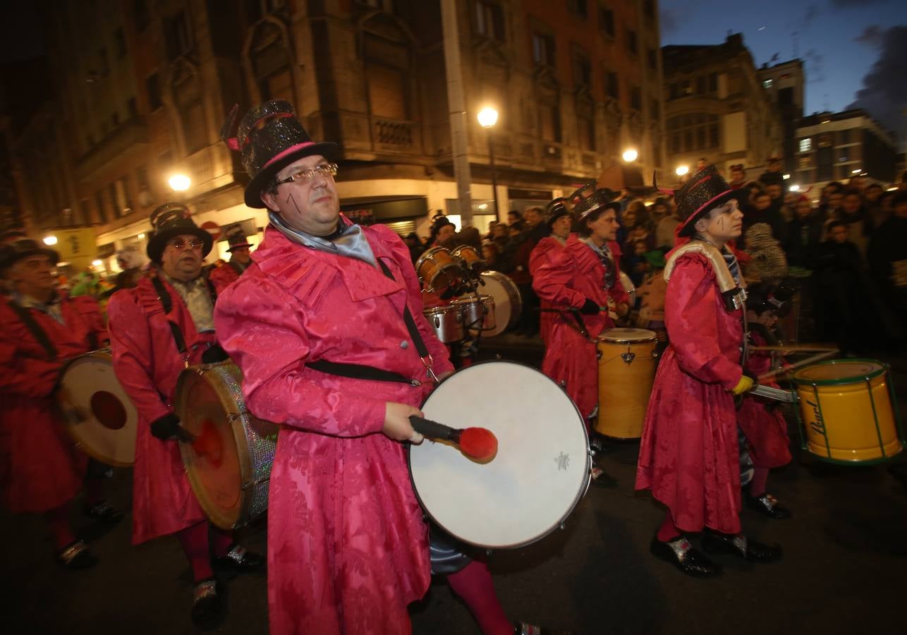 Así fue el entierro de la sardina que pone fin al Antroxu de Gijón