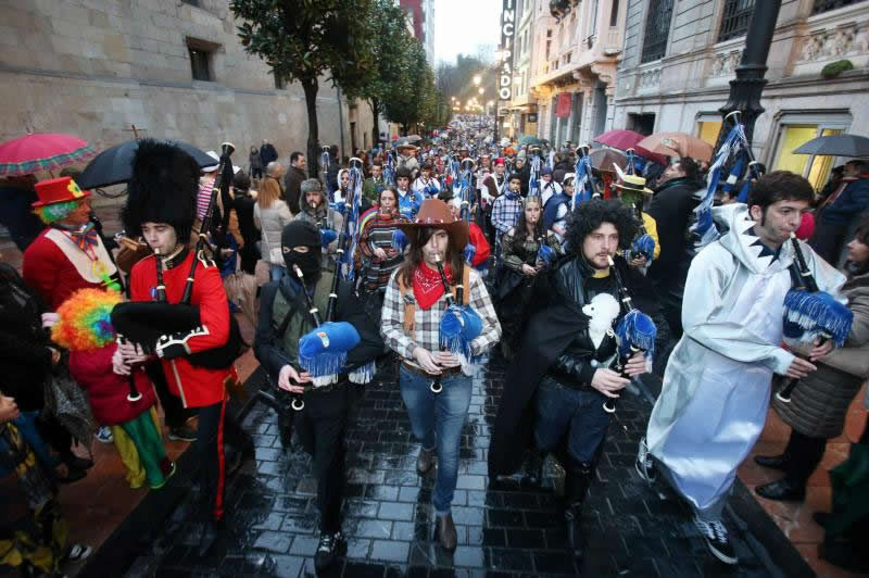 Desfile de Antroxu en Oviedo