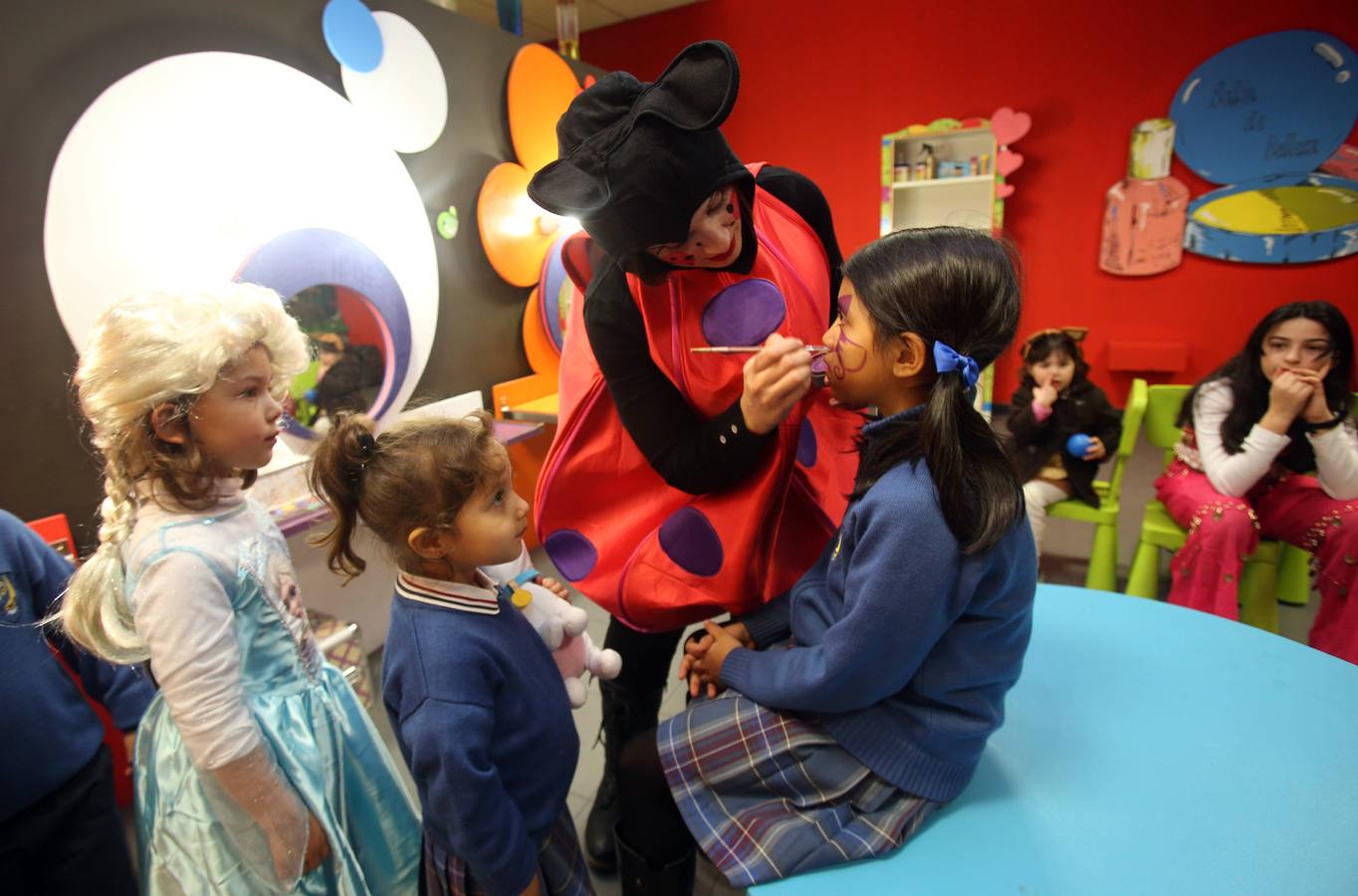 Juegos por Don Carnal en el Antroxu de Oviedo