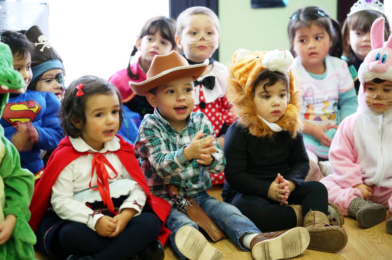 Juegos por Don Carnal en el Antroxu de Oviedo