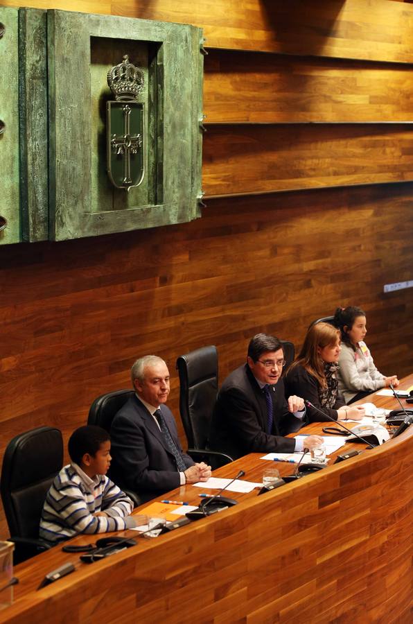 Los niños, diputados regionales por un día