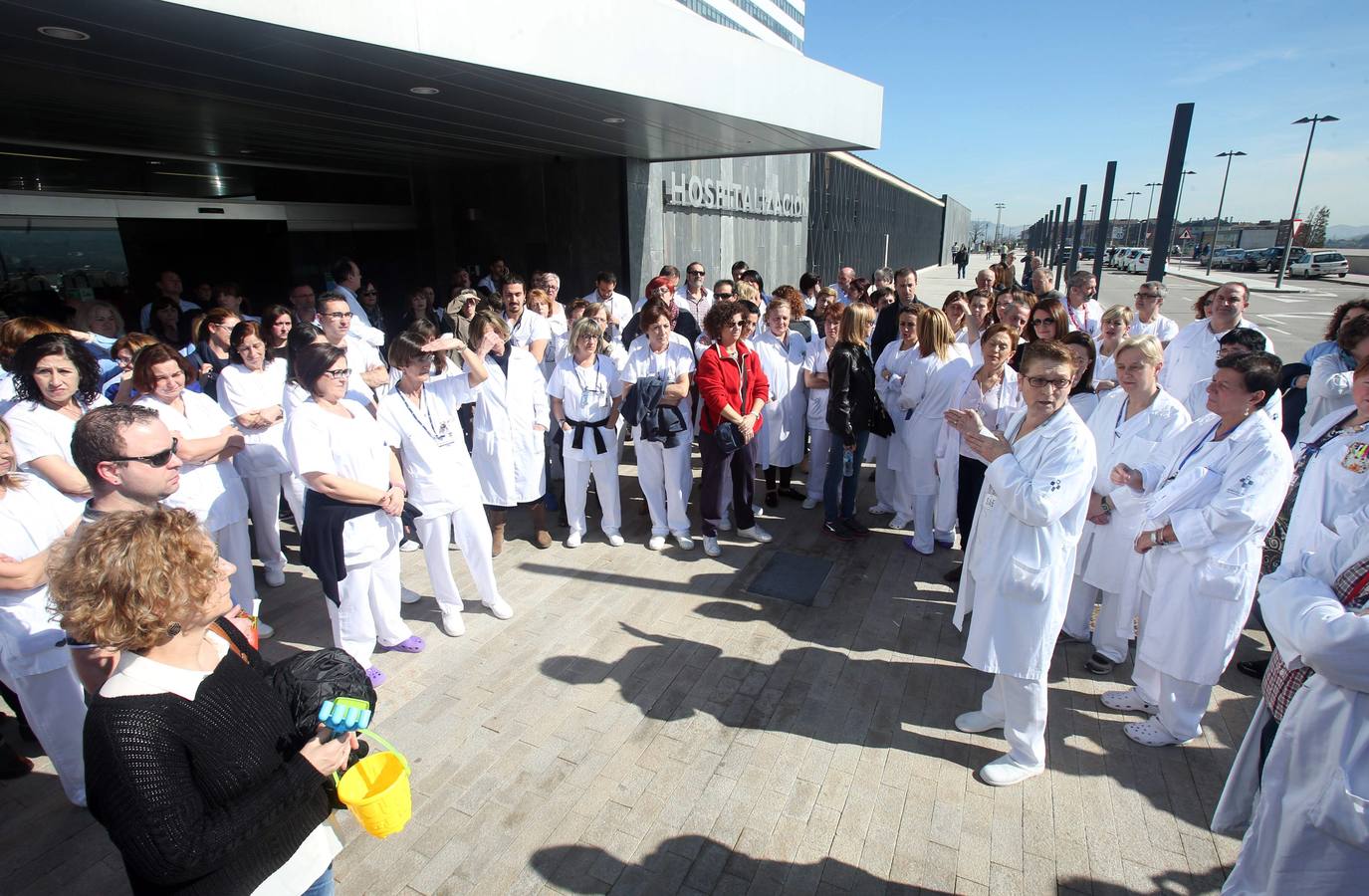 Protesta en el HUCA por el mal estado de las instalaciones
