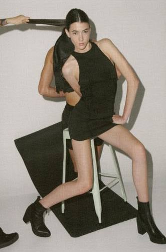 Mar González, la gimnasta de Oviedo que ha conquistado París desfilando para la firma Givenchy