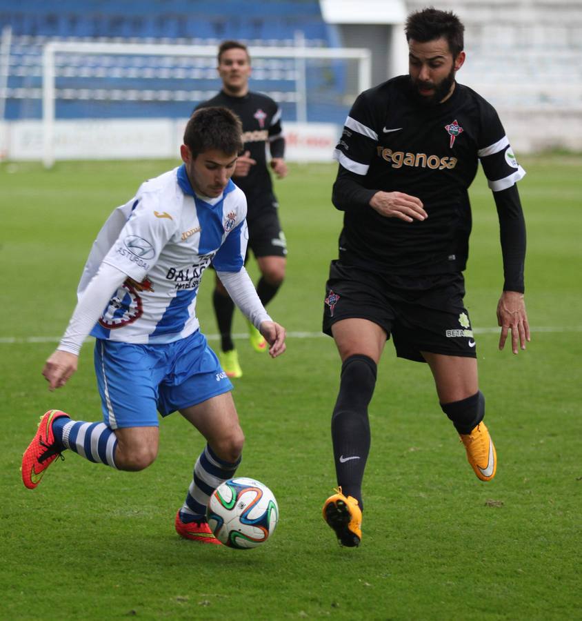 El Real Avilés cae en casa ante el Racing de Ferrol