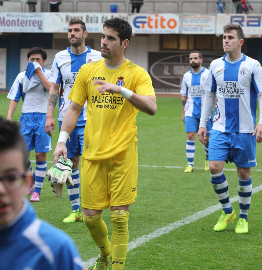 El Real Avilés cae en casa ante el Racing de Ferrol