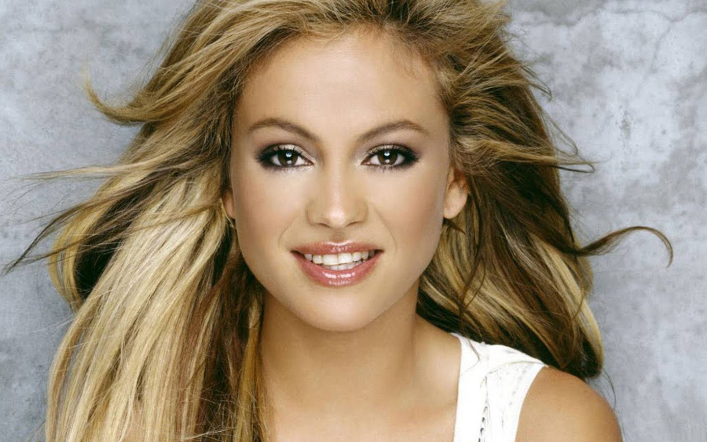 Paulina Rubio, un huracán mexicano