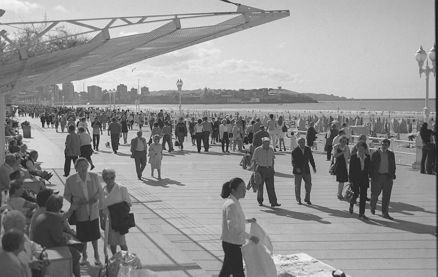 La Historia a través del Muro