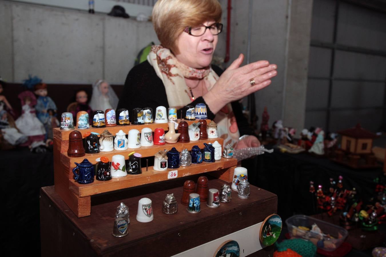 Encuentro de encajeras de bolillos en el recinto ferial de Santullano