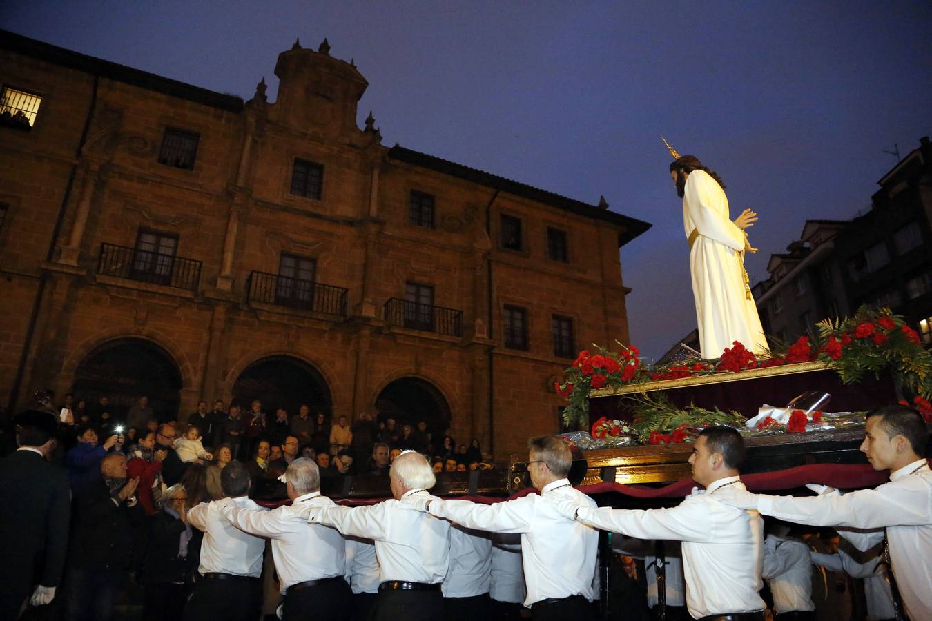 Procesión a la Universidad