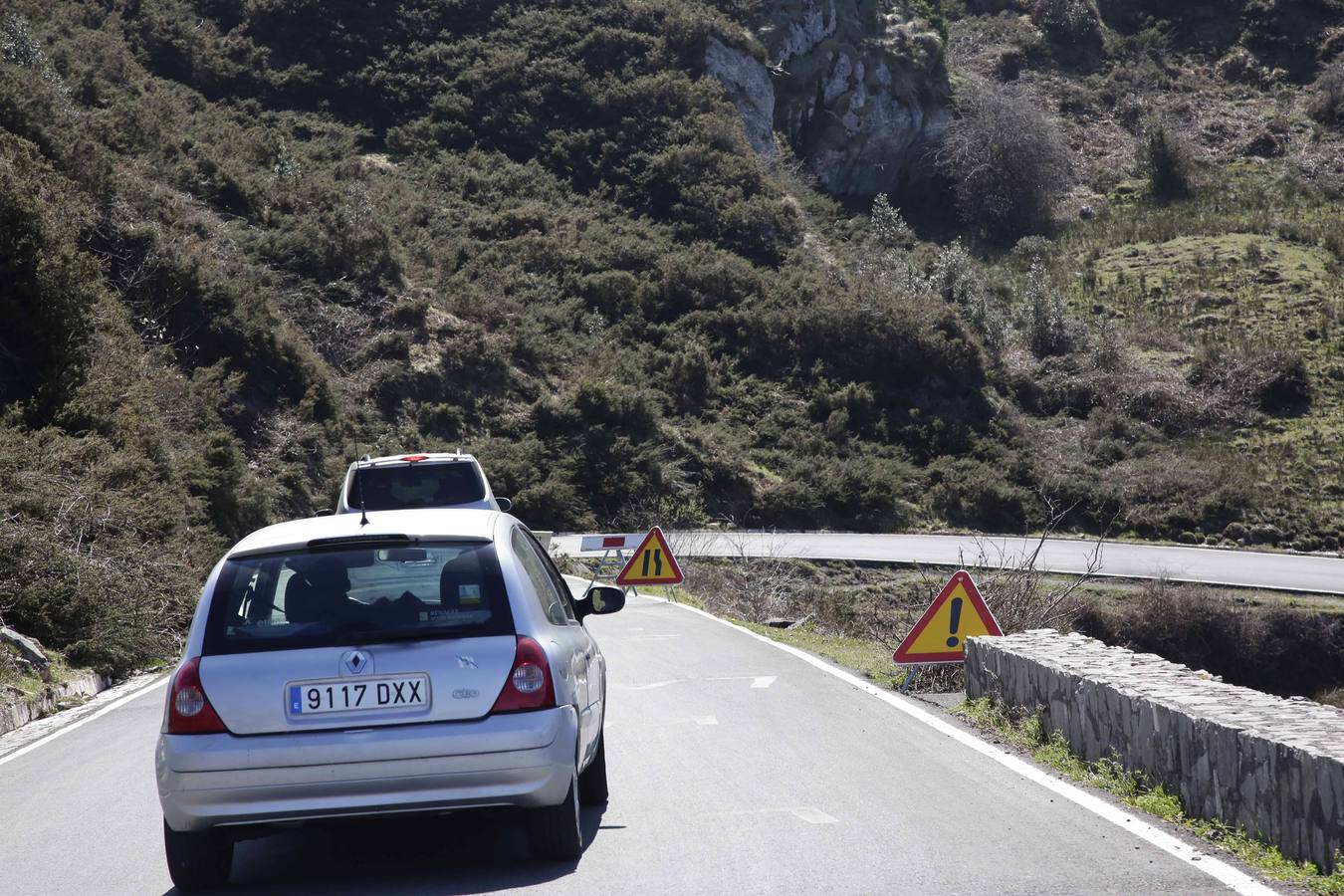 Así está la carretera de subida a los Lagos