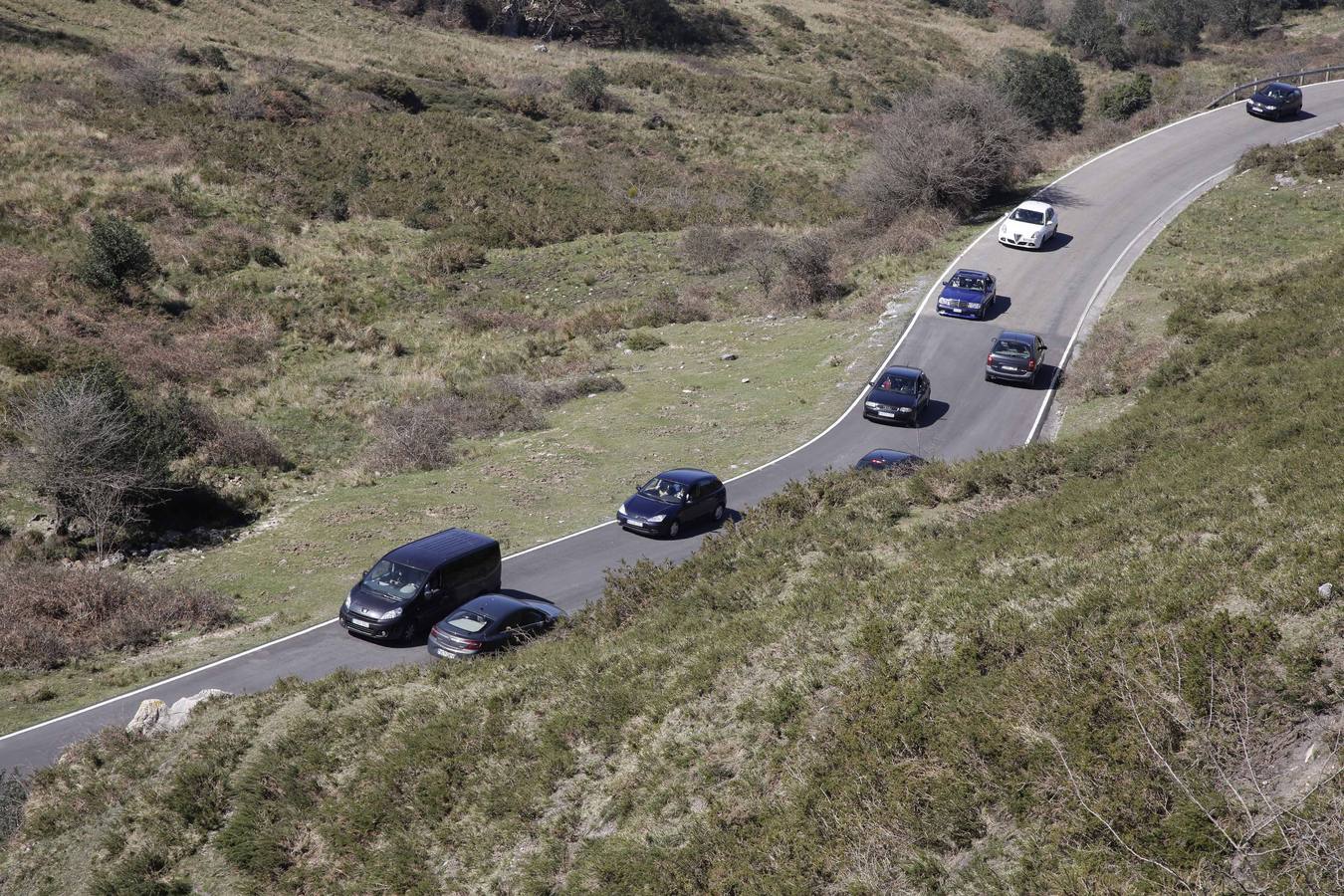 Así está la carretera de subida a los Lagos