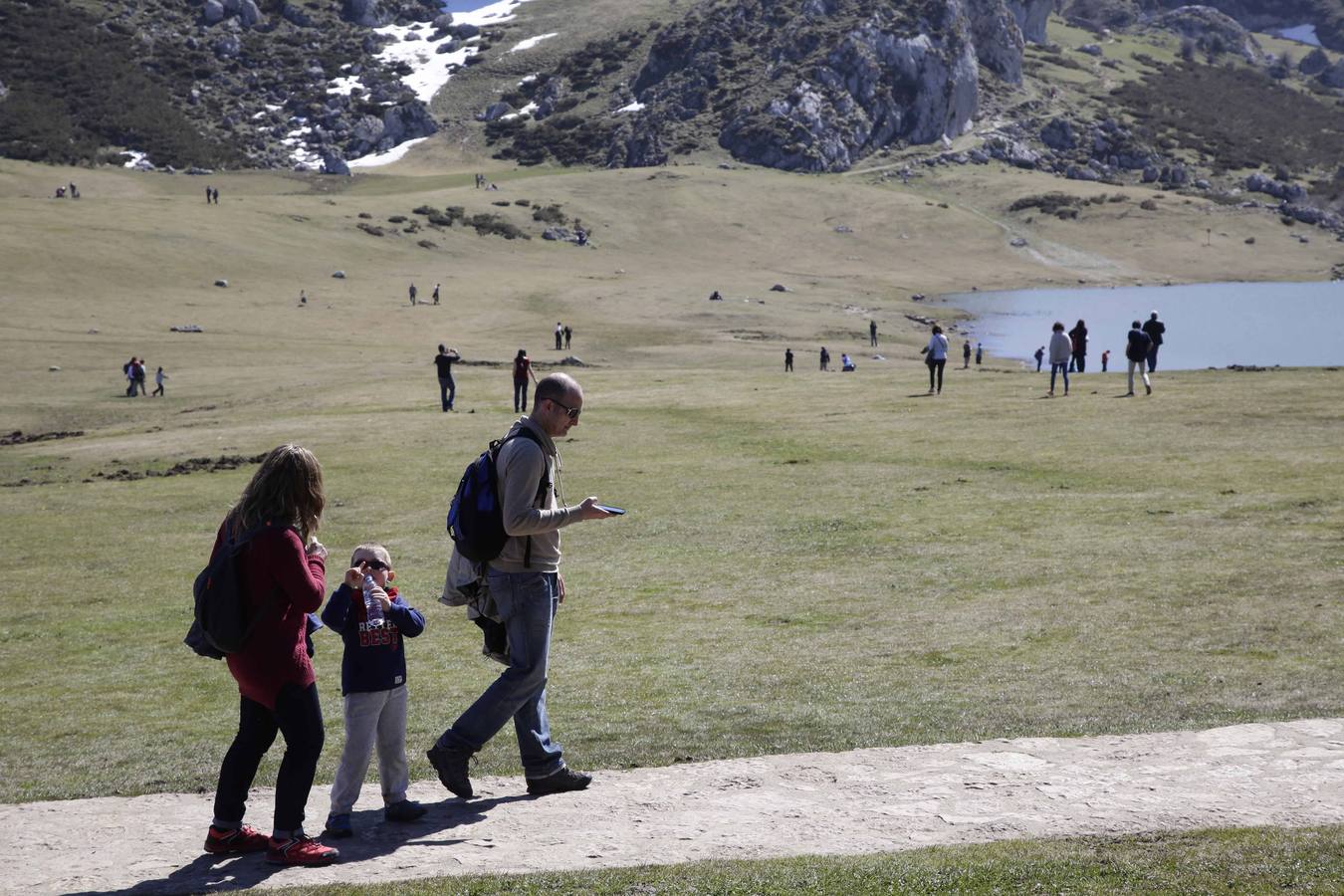 Los Lagos de Covadonga, de bote en bote por Semana Santa