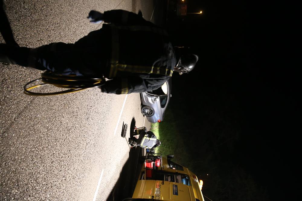 Dos heridos en la colisión de dos turismos en Ciaño