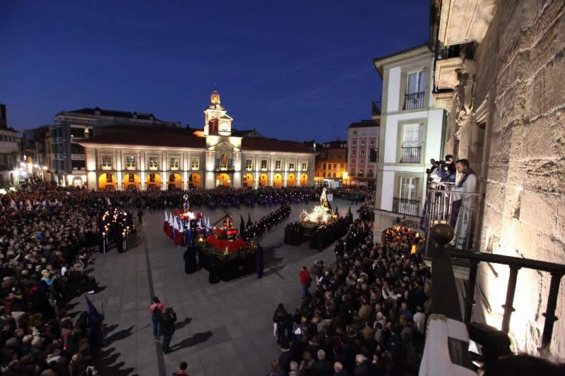 Procesión del Santo Encuentro en Avilés