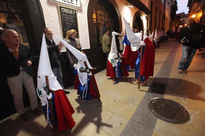 Procesión del Santo Encuentro en Avilés